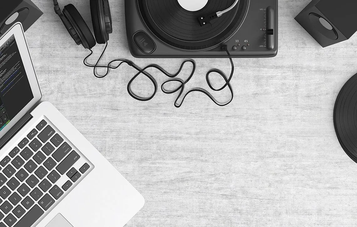 turntable, music, laptop, audio, record, sound, vinyl record, record player, technology, top view, flat lay, copy space,